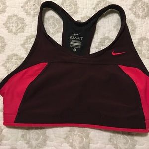 5/20   Nike Dry fit sport bra